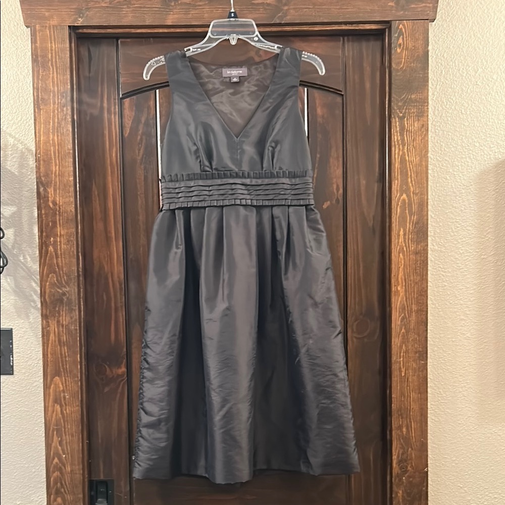 Elegant Black Sleeveless Dress